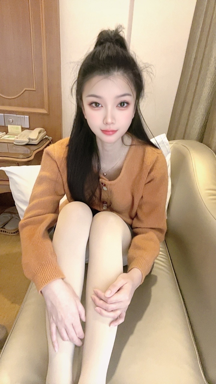 五官精致的美女