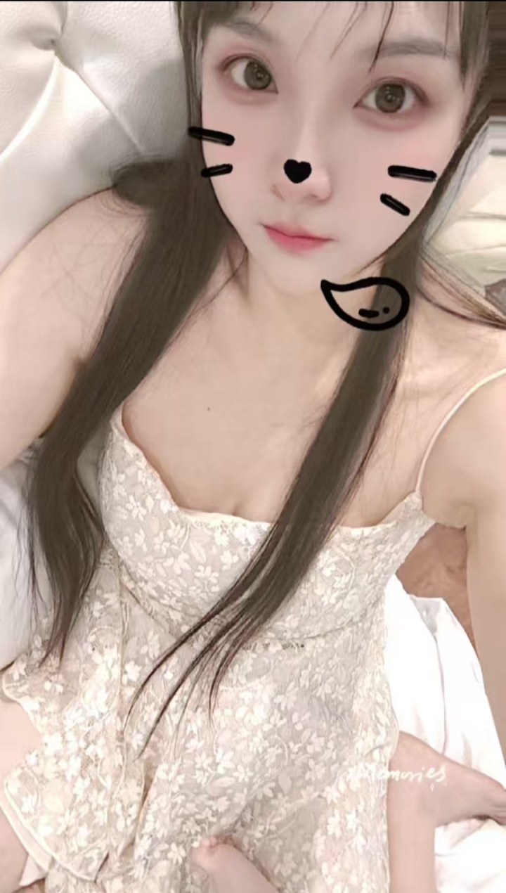 哺乳期宝妈青青