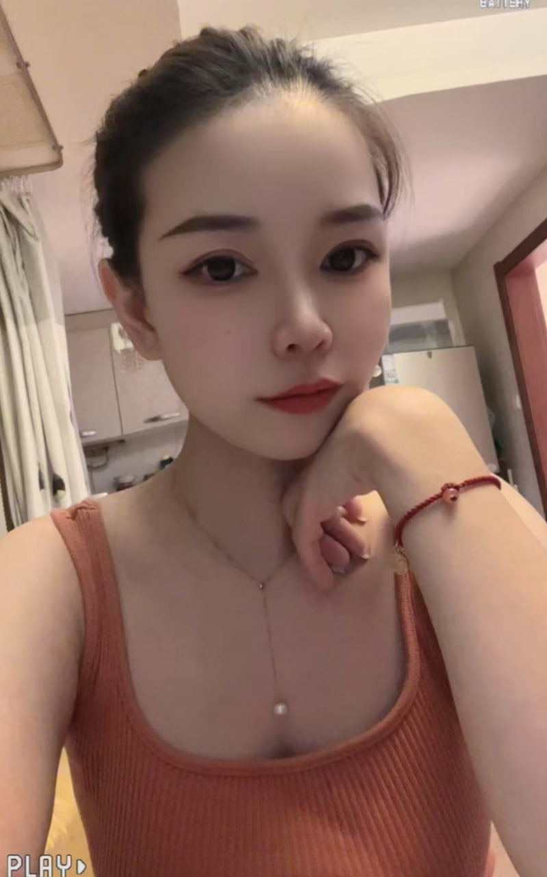 星光公寓的服务好的女人