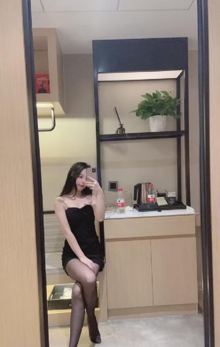 惹火舞蹈老师杏儿