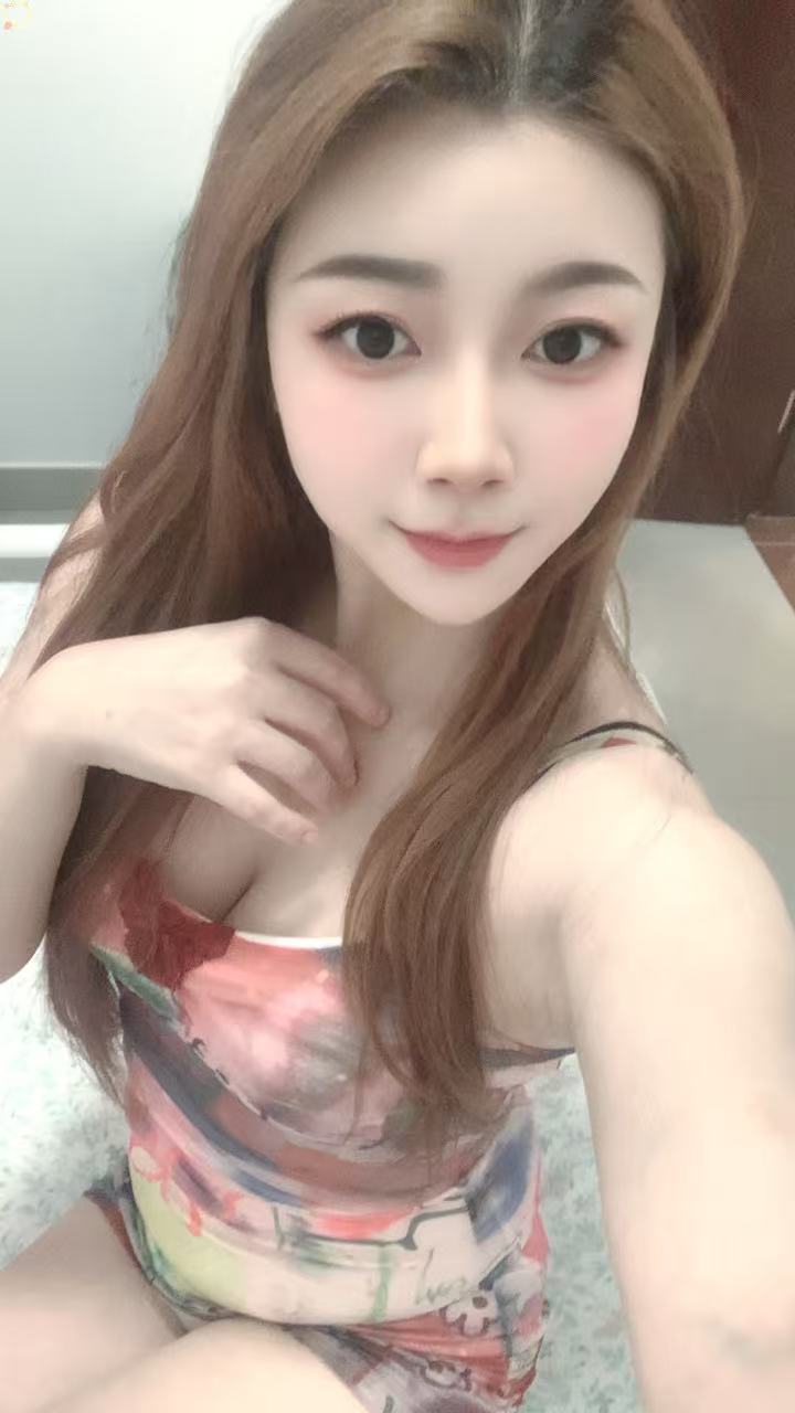 黄埔水西翘臀美女 优优