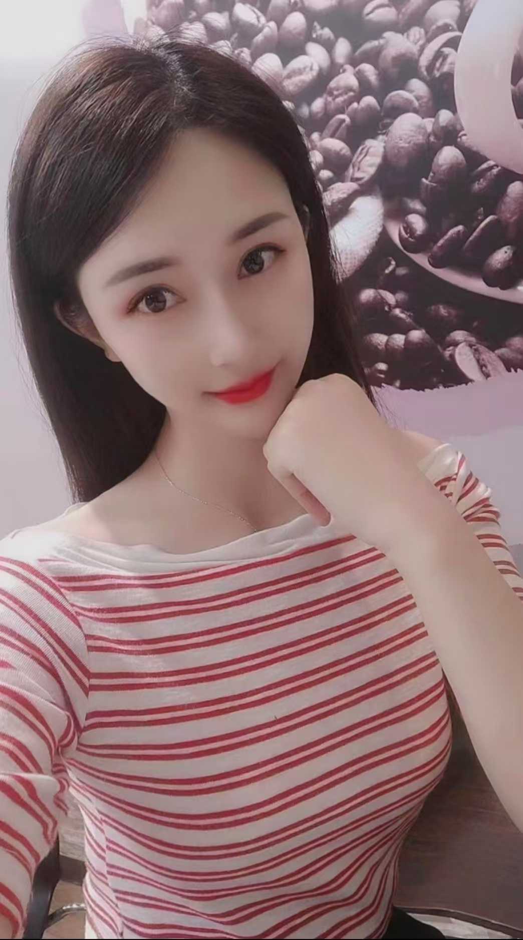 有颜有身材御姐，能口能啪