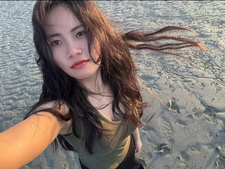 兼职热辣女友系珠珠