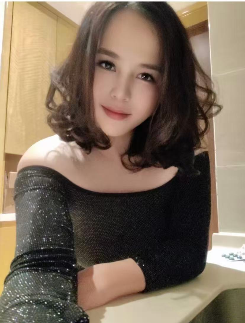 热辣情趣短发御姐七喜