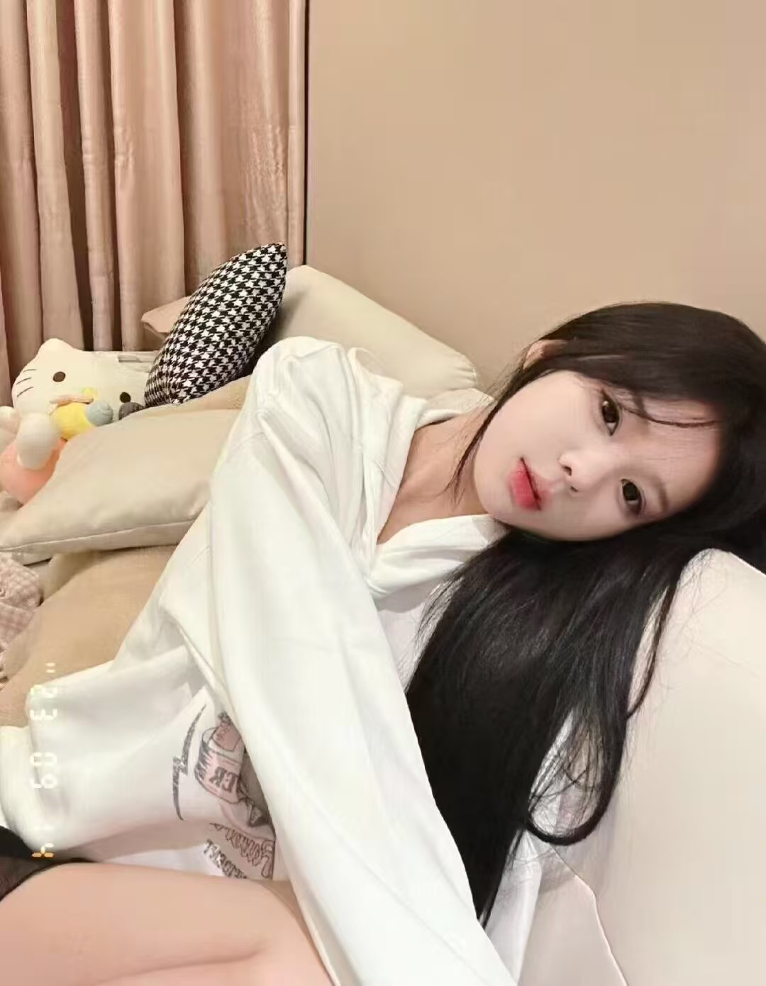 东台白嫩甜妹小艺