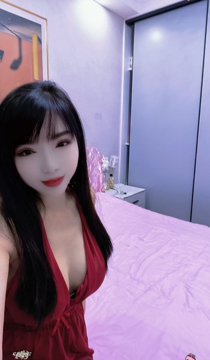 丰满情趣美少妇叶子