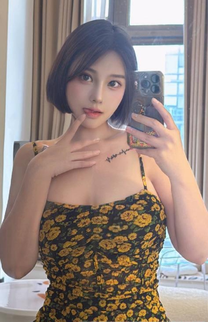 丰满热辣大波美妞