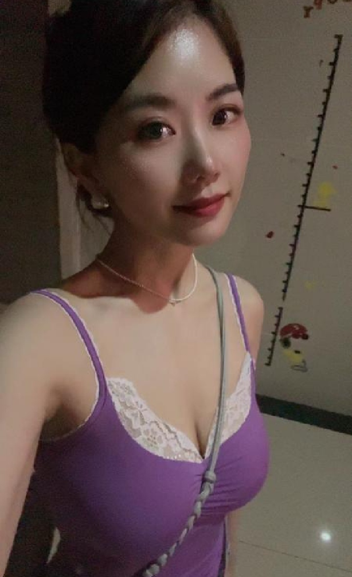 包河美艳小少妇