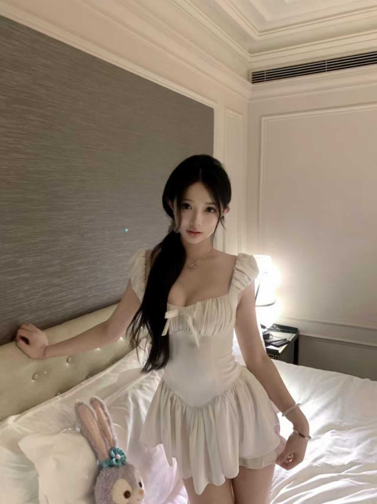 白嫩诱人甜妹娜娜