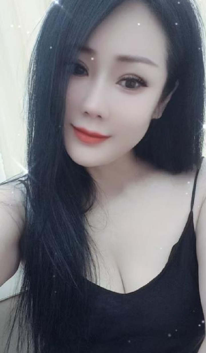 美臀欲望小少妇