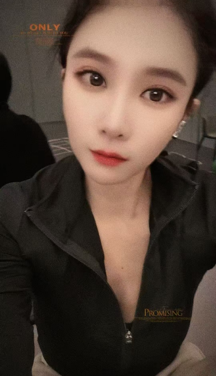 美艳轻熟女饼干老师