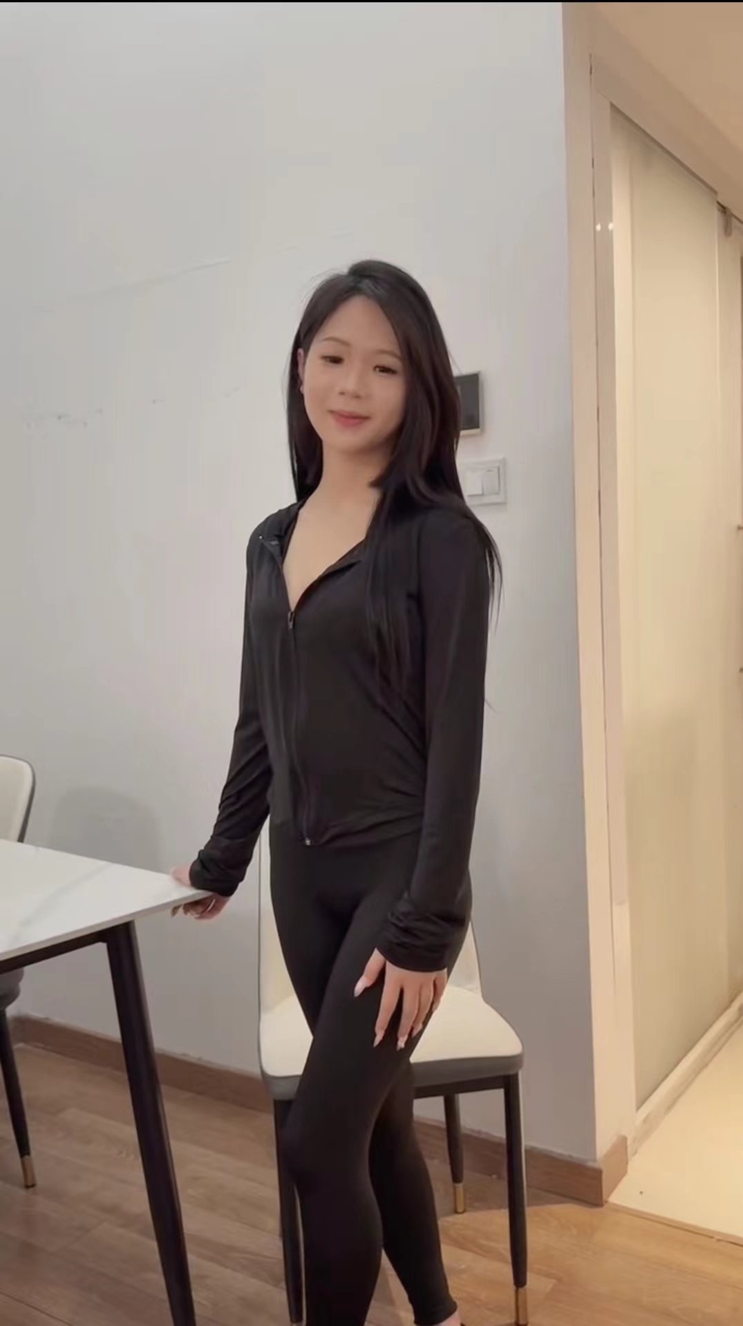 佛山禅城18岁小美妞 璐璐