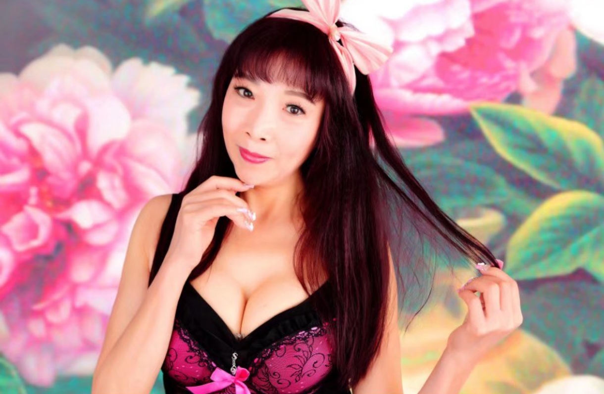 海珠市二宫 熟女 超高性价比 200带服务 乐乐