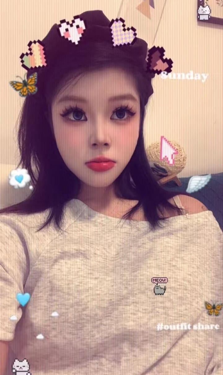 嫩妹女dj佳佳初下水