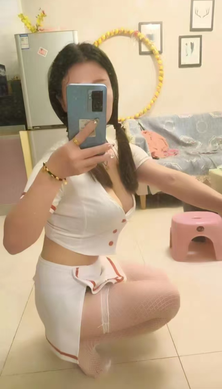 情趣爆乳辣妹玫瑰