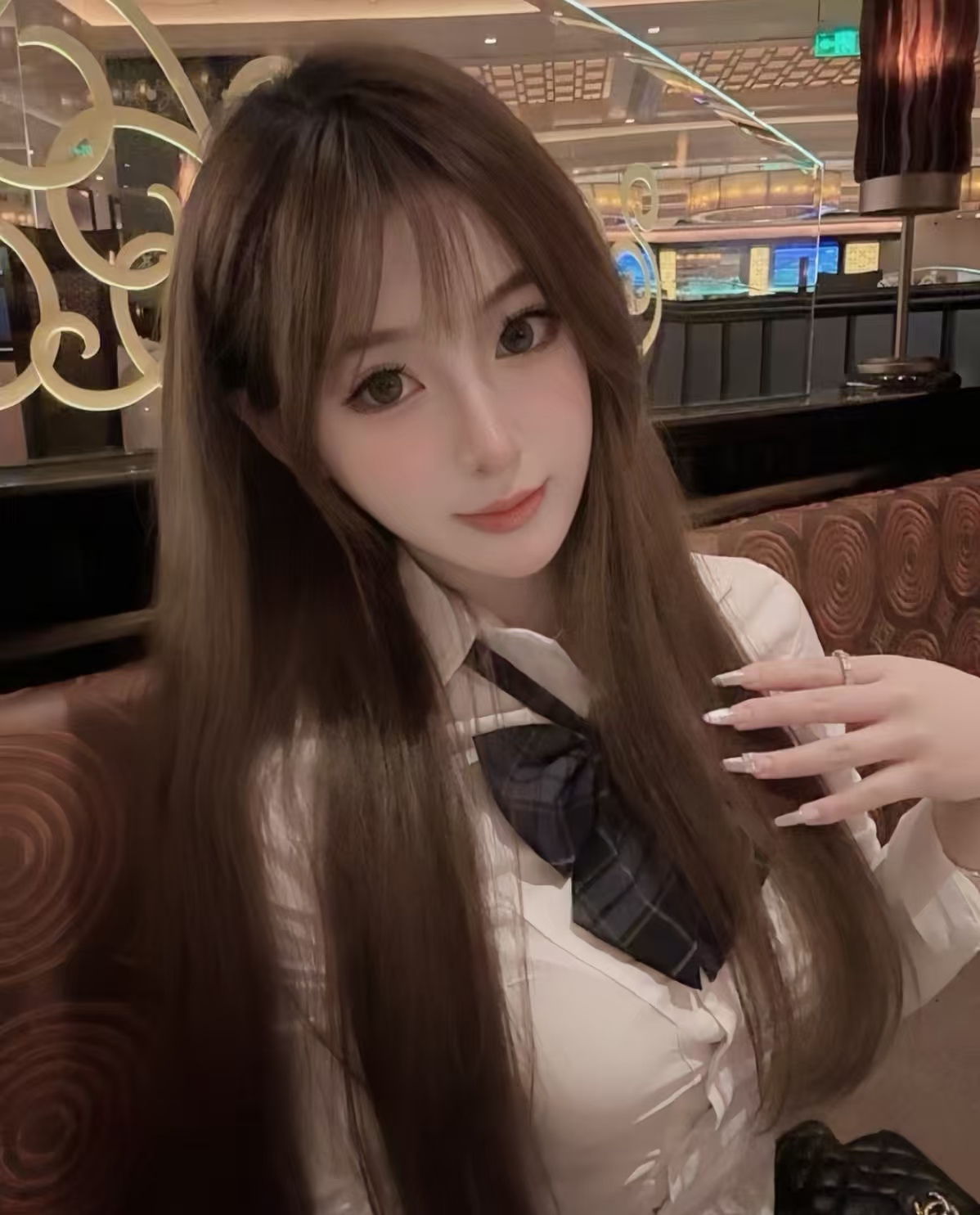 武昌美乳甜妹小辣椒