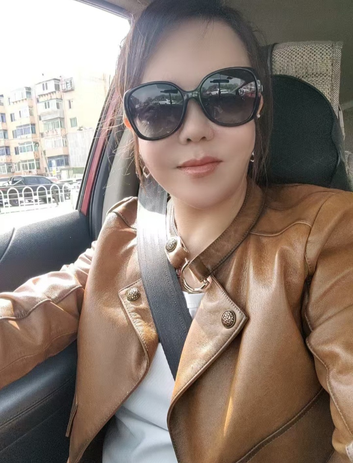 情趣丰润小少妇桐桐