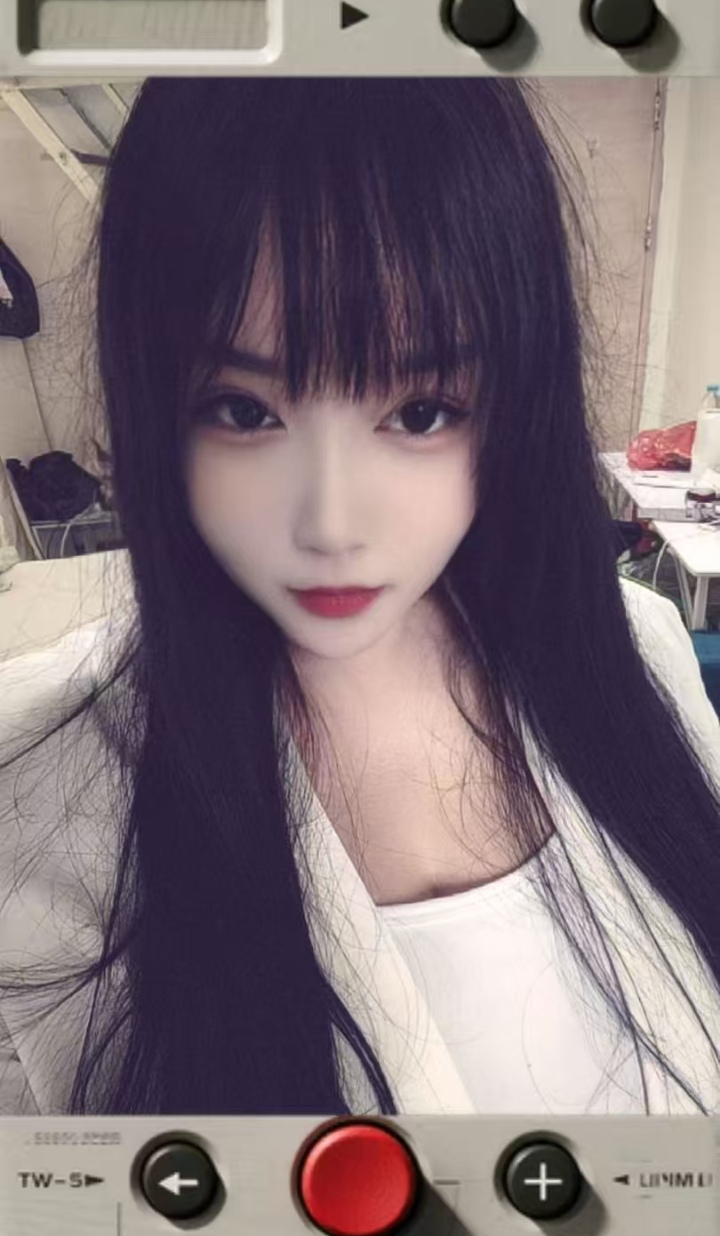 大波软胸前凸后翘兼职小芳