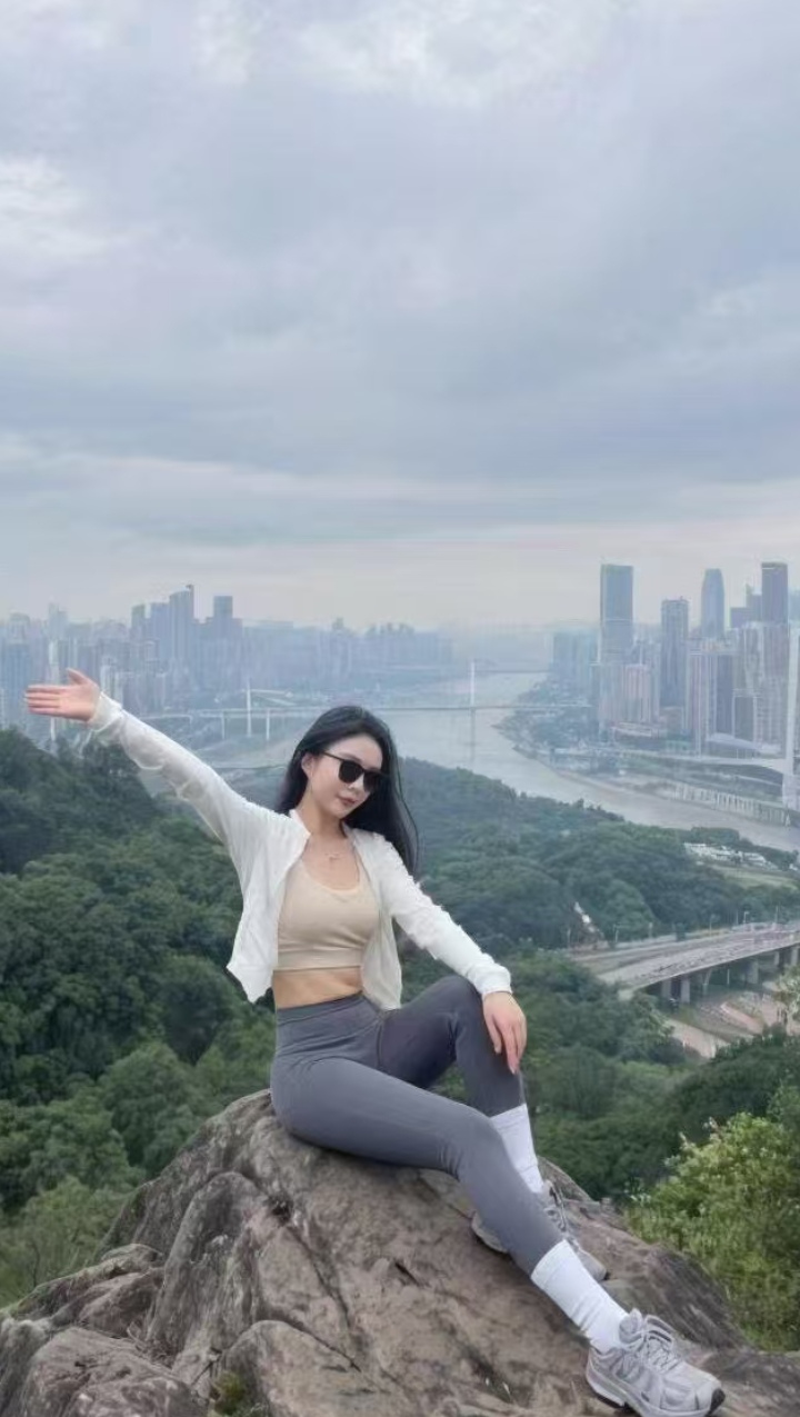 南山一字马美妞媚儿