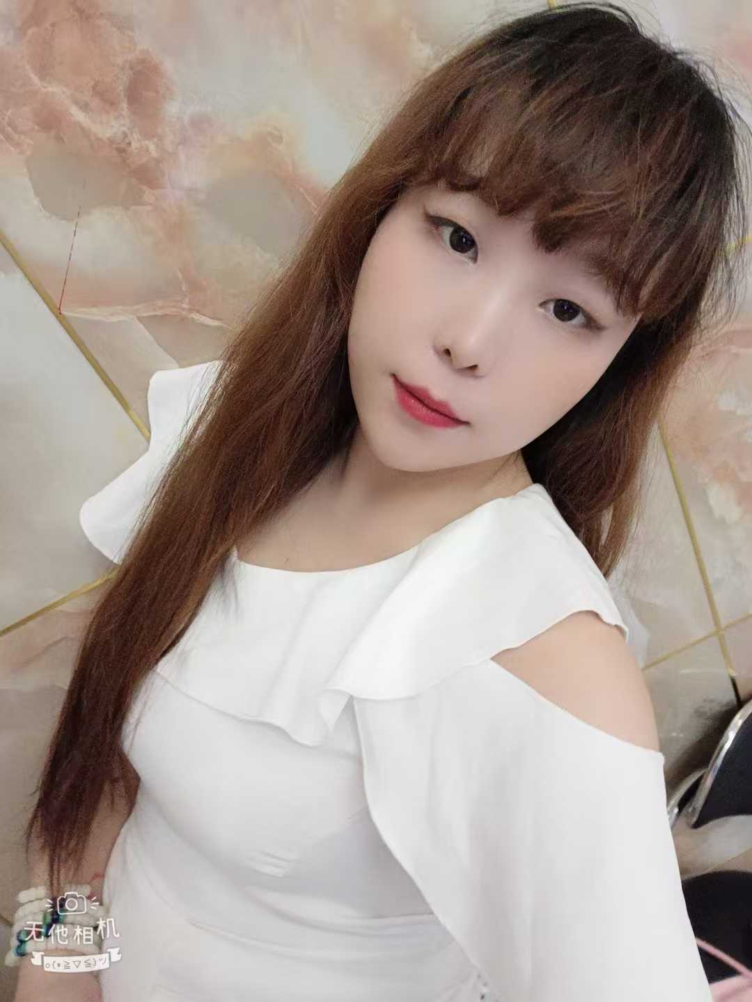 微胖的性感美少妇