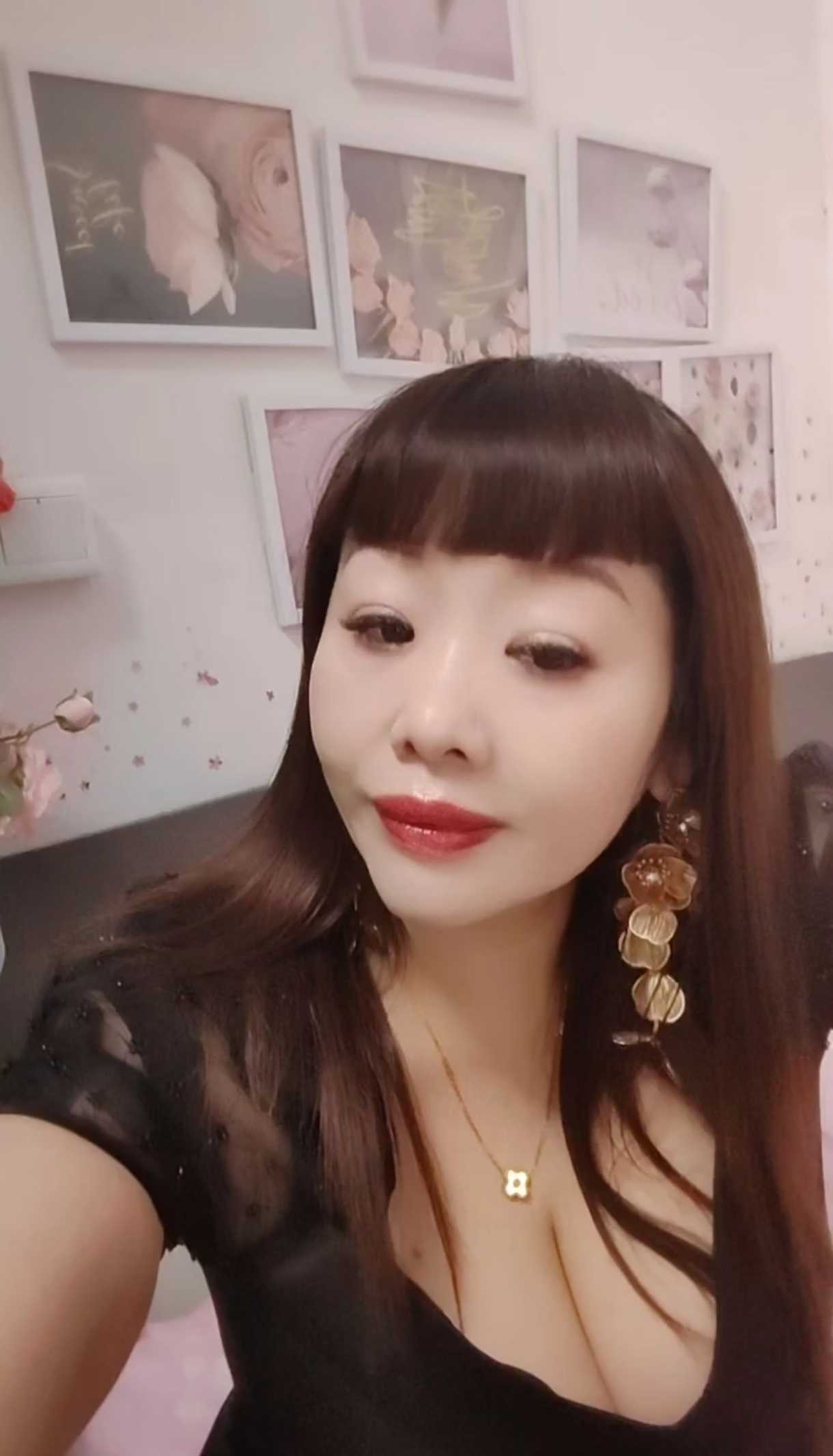 天河岗顶熟女少妇 高性价比