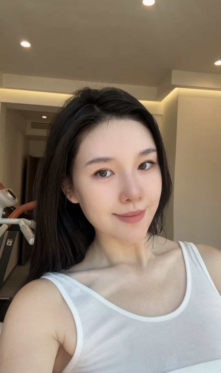 运动系美妞佳佳