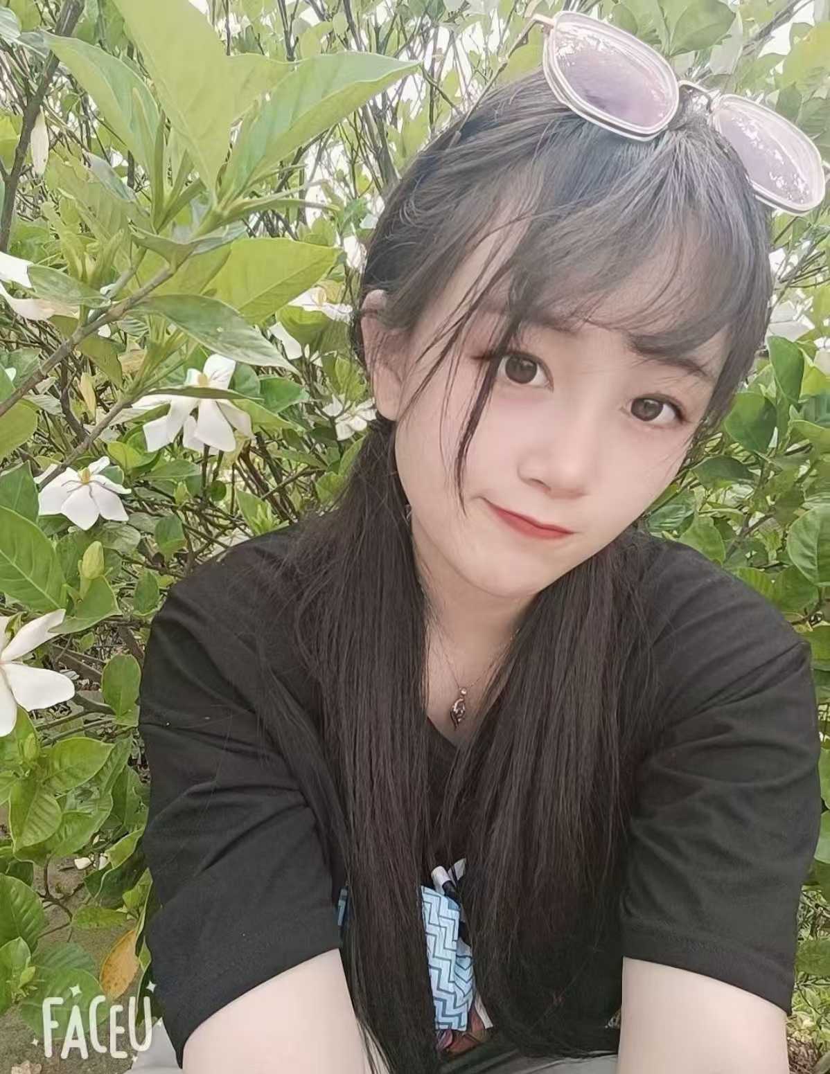 福田f奶辣妹依依