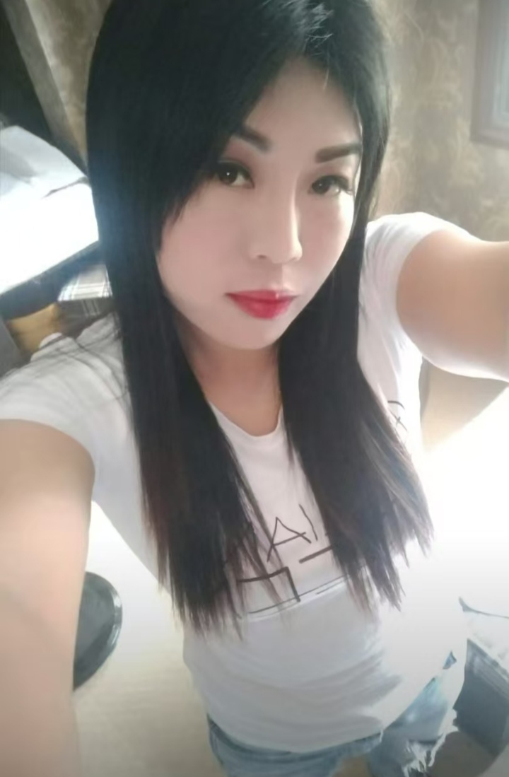 丰满热辣服务系小小