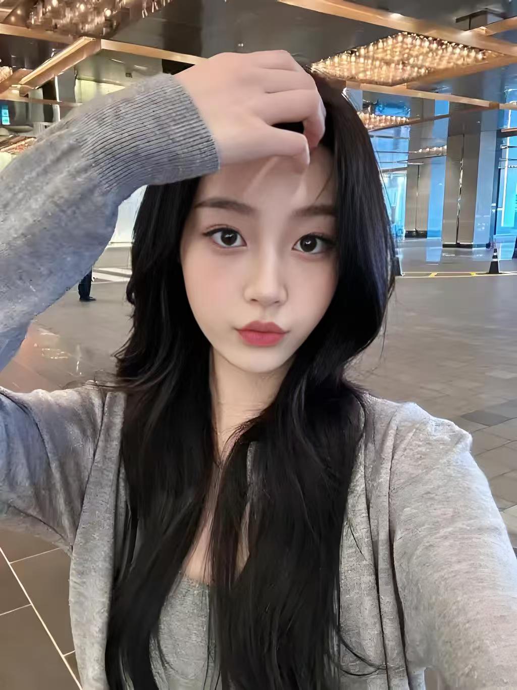 卧龙性感美妞琪琪