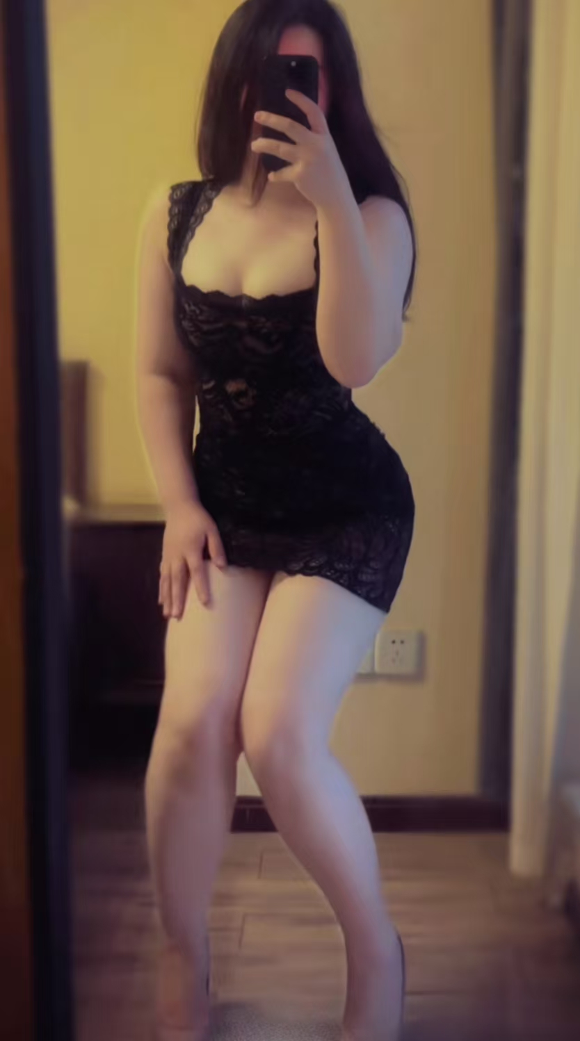 丰满热辣美臀妖精