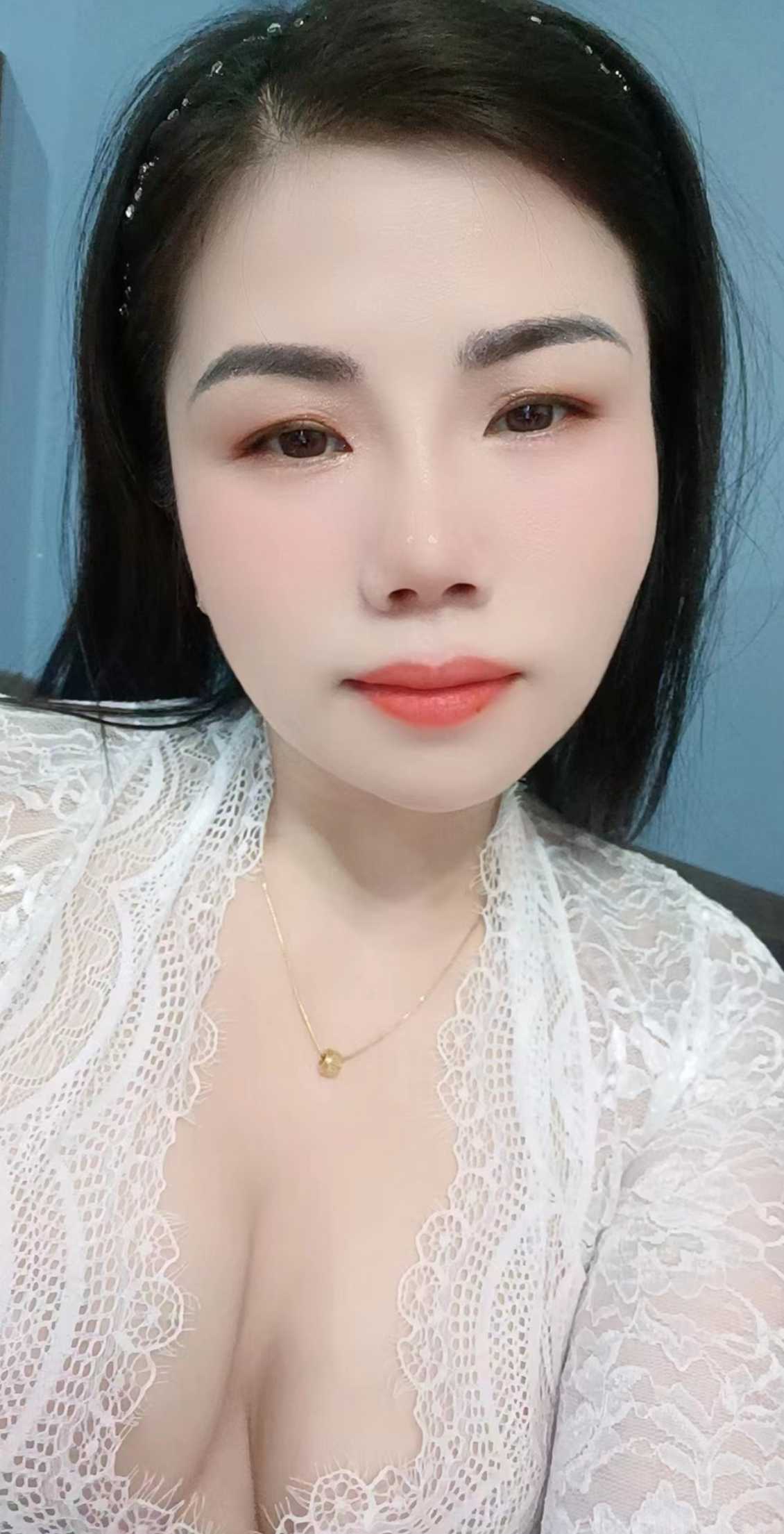 番禺大石性感少妇 敏感体质易喷水 橙橙