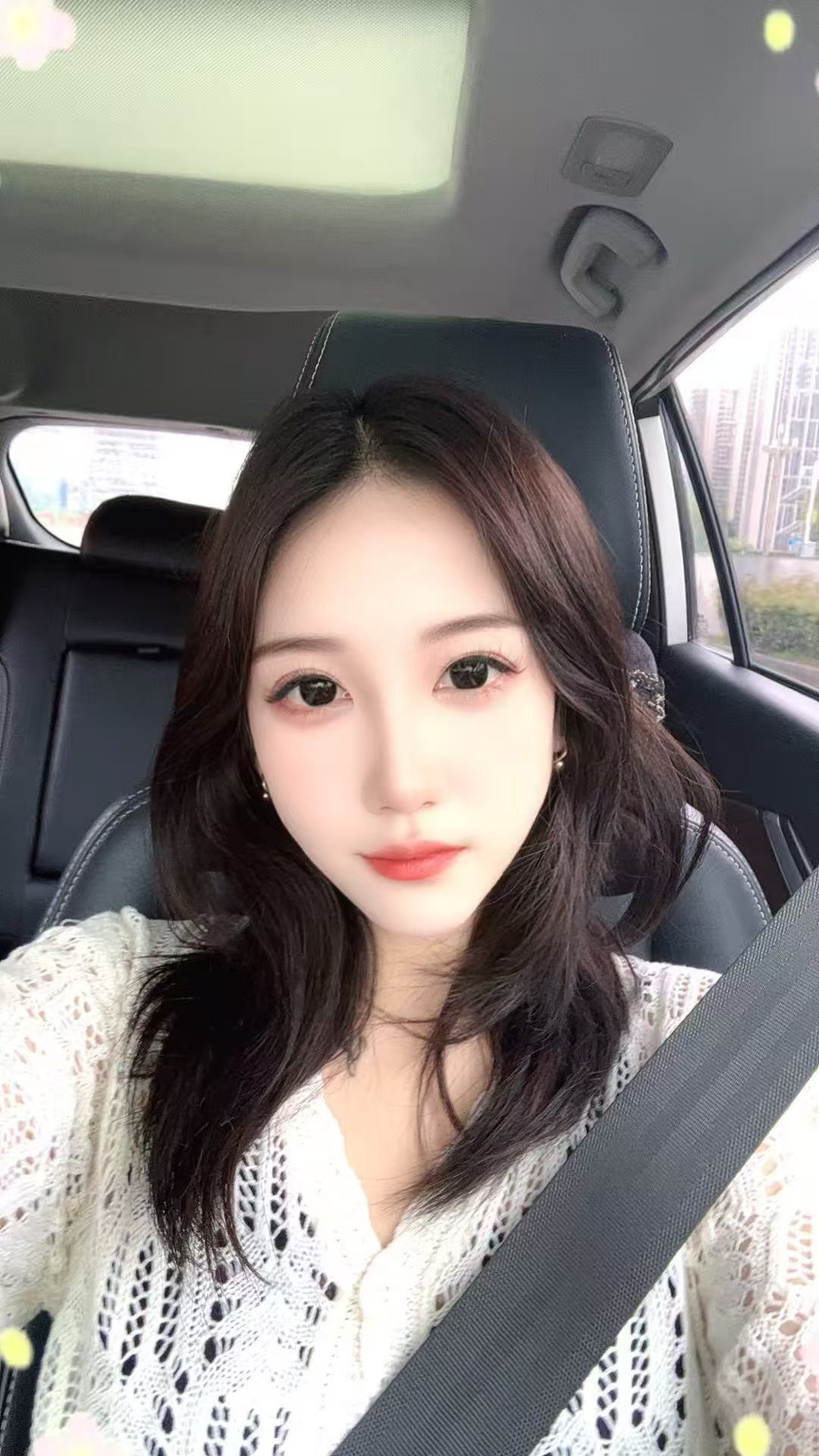 新都白嫩甜妹多多