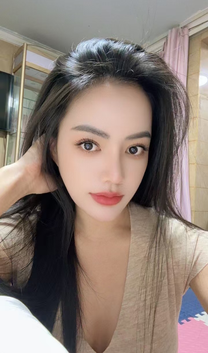 长宁哈尼族美妞西子