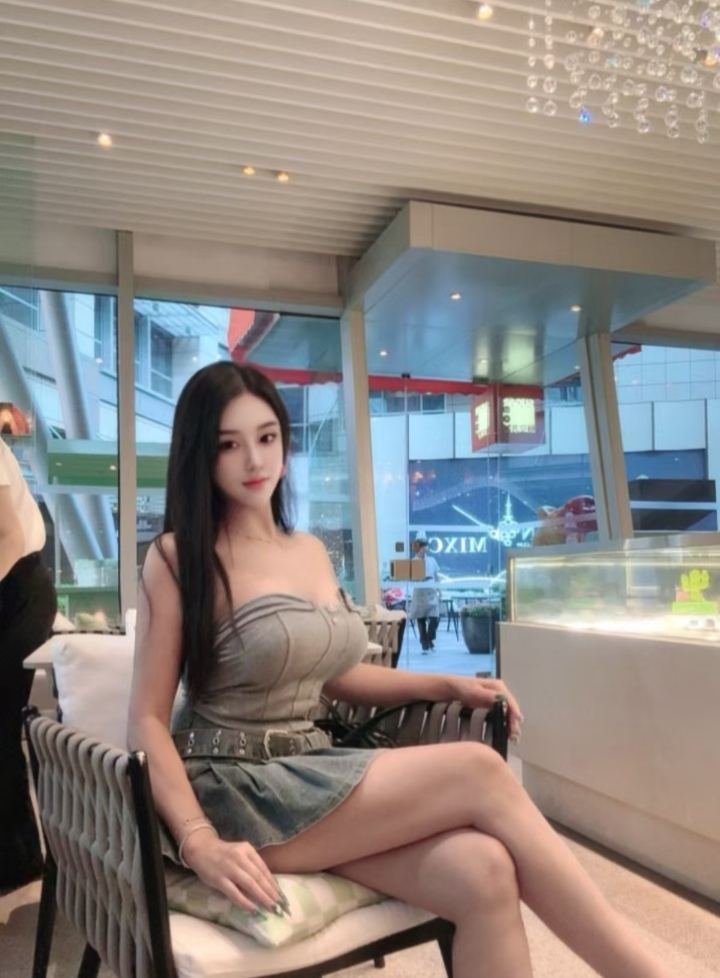 美艳热辣波霸老师