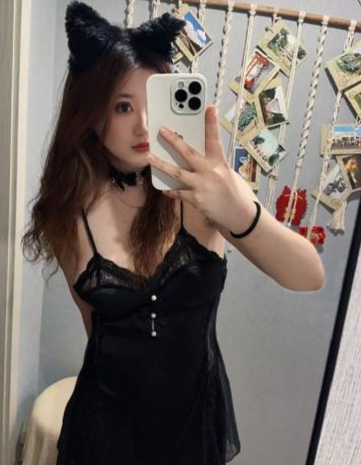 情趣大奶辣妹点点