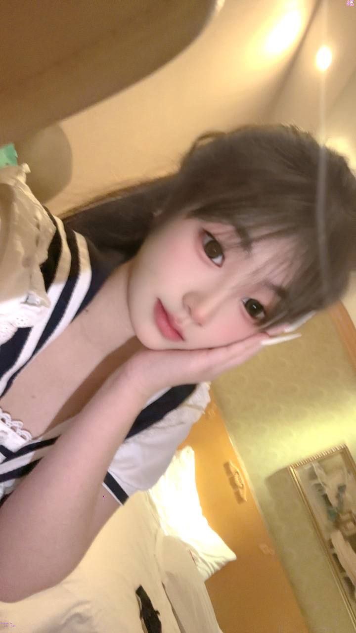 毛毛虫小美女