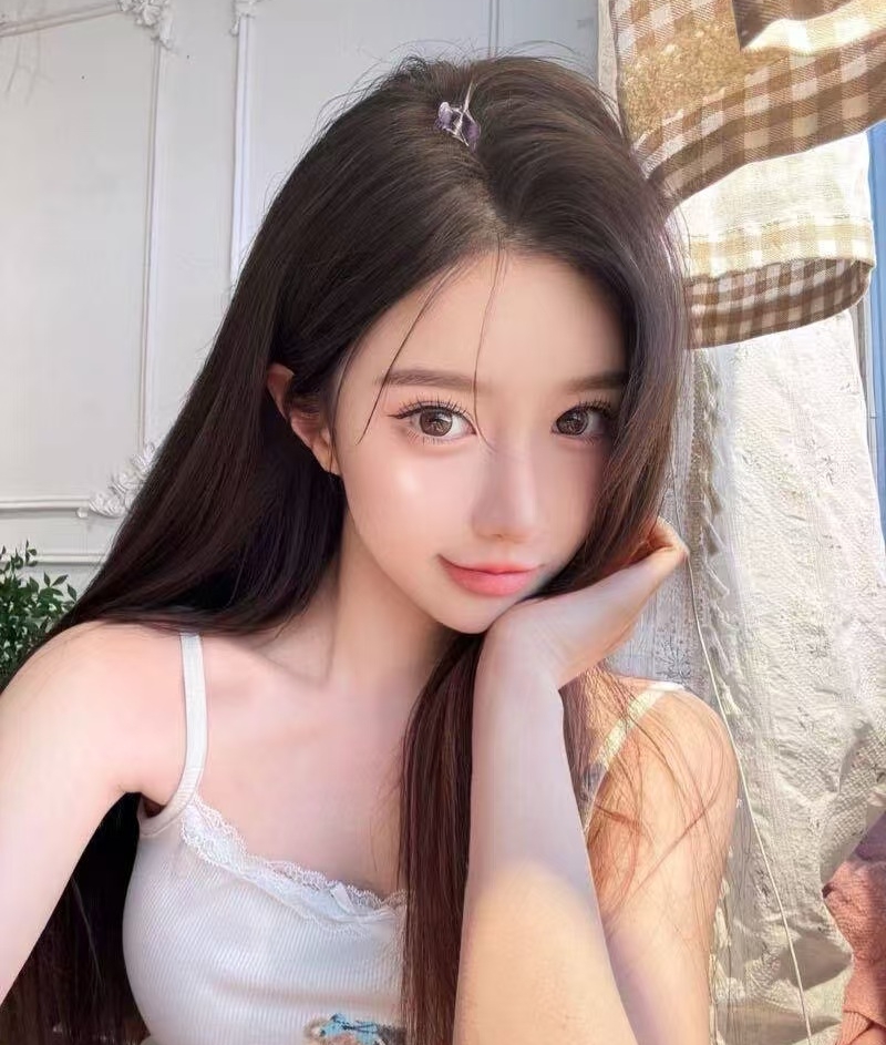 小嫩妹，服务很细致，人也漂亮