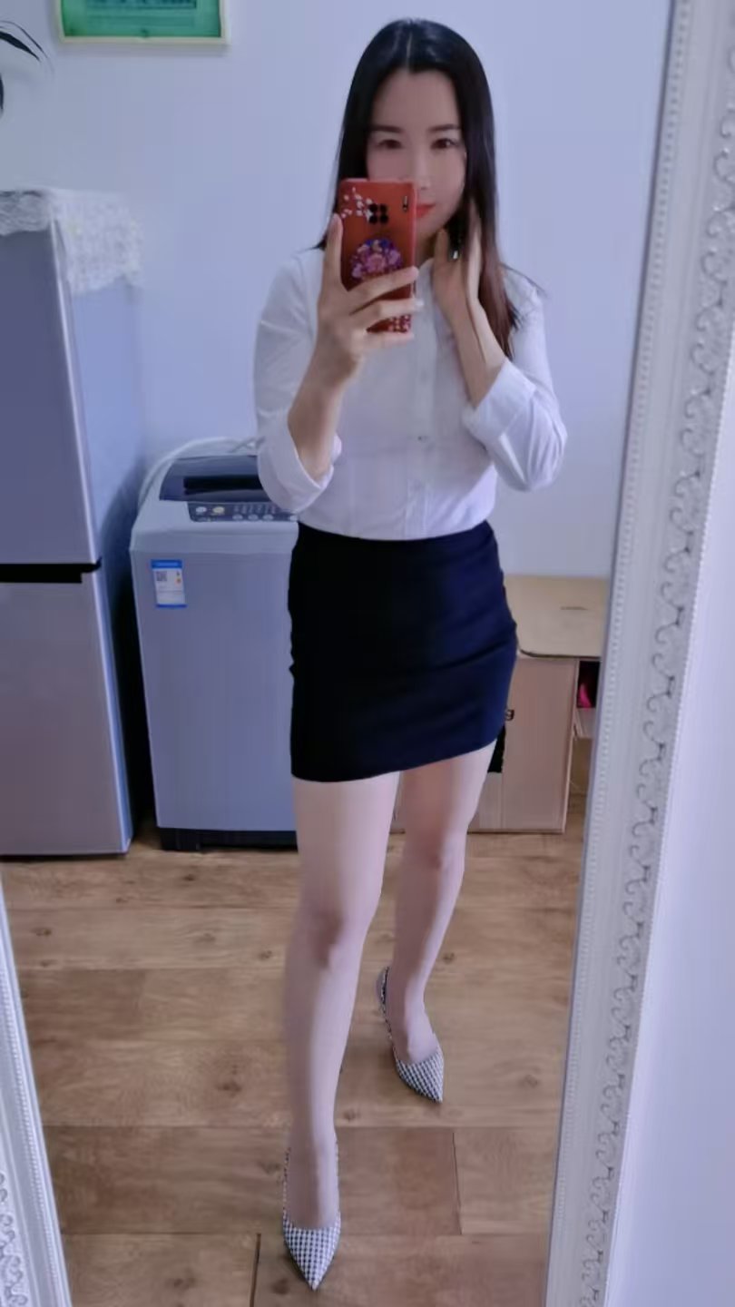 肤白貌美轻熟少妇,口技一流