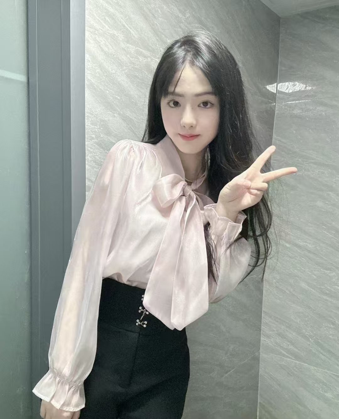 本人比照片还有韵味，真不错