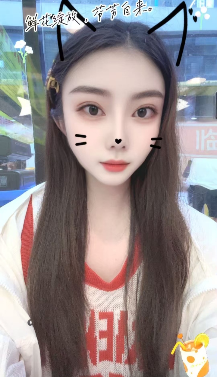 白嫩甜妹小饼干