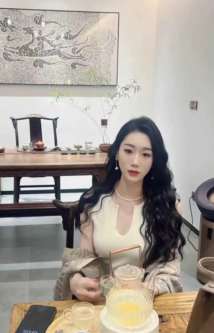 鼓楼美腿辣妹蜜儿