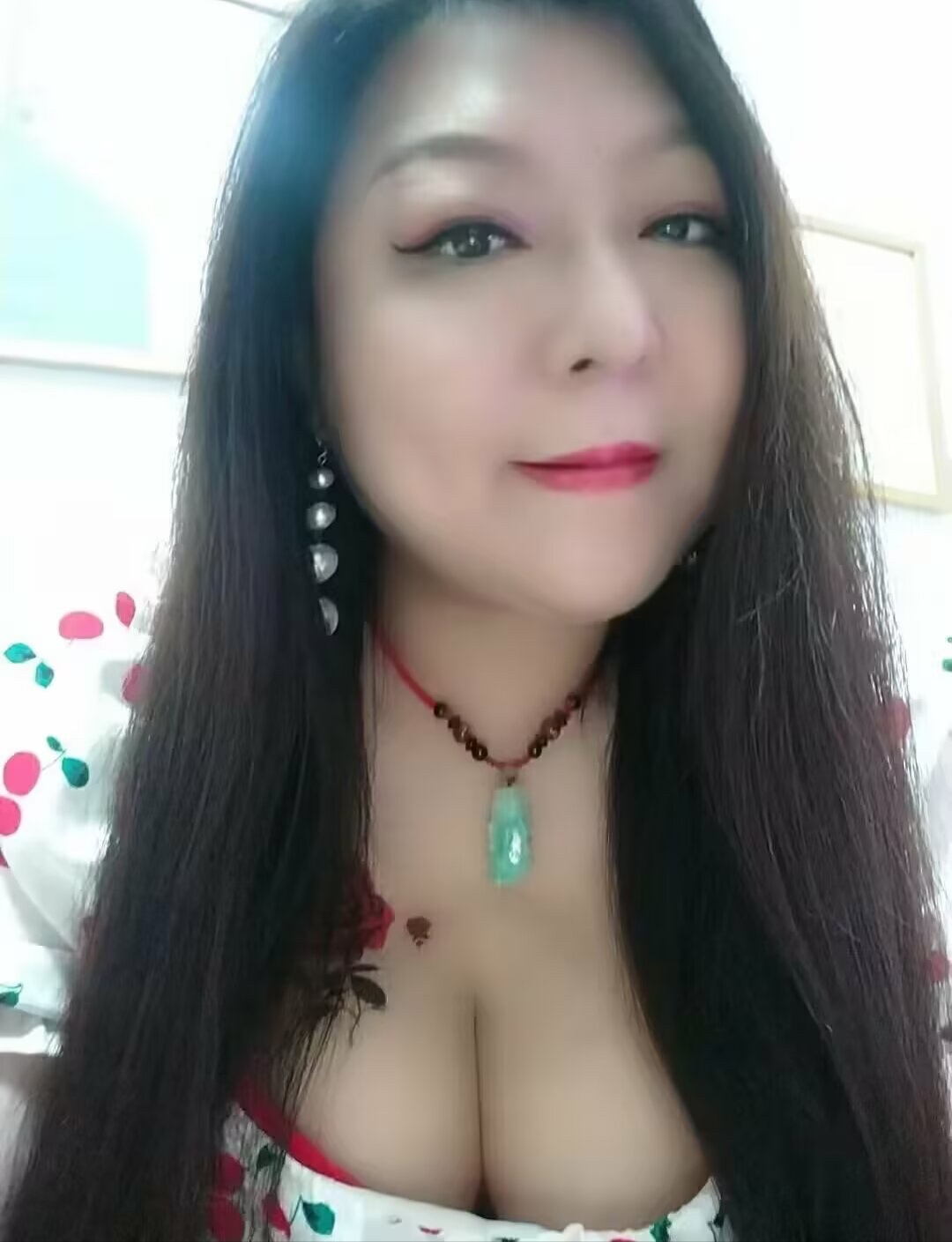 丰乳肥臀泄火少妇雨荷