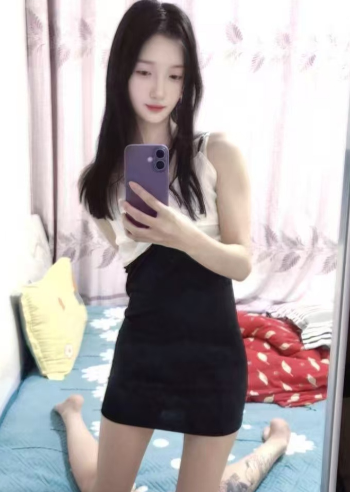 秦淮白嫩甜妹由叶