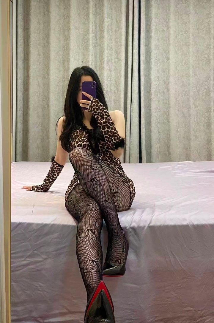 情趣美腿辣妹予初