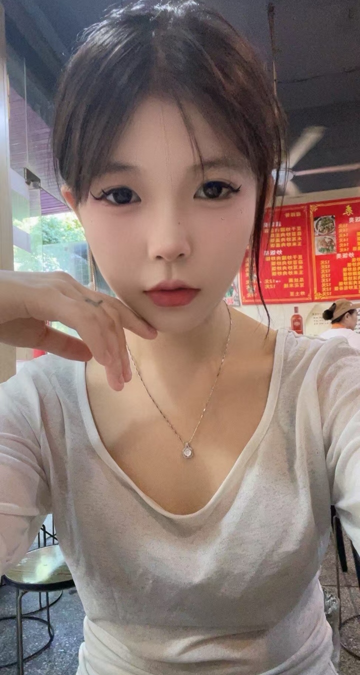 桐乡白嫩美乳甜妹