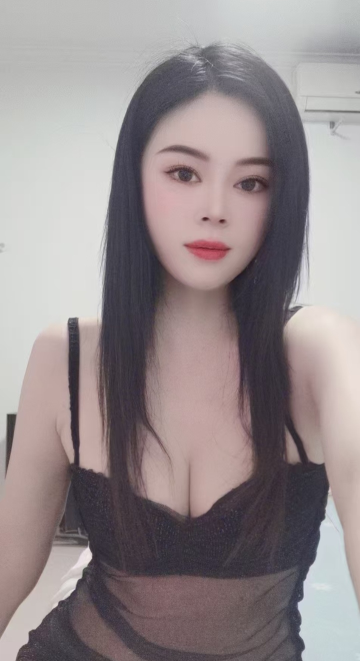 碑林美乳辣妹果果