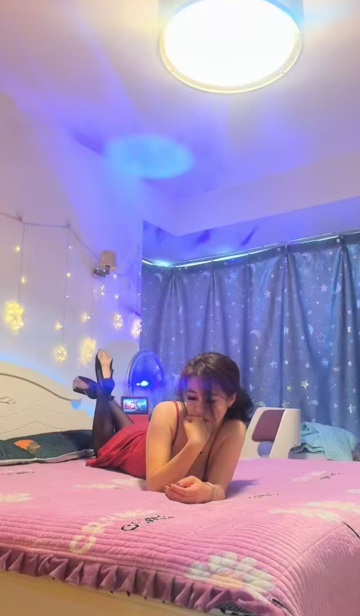 园区风情小少妇渔渔