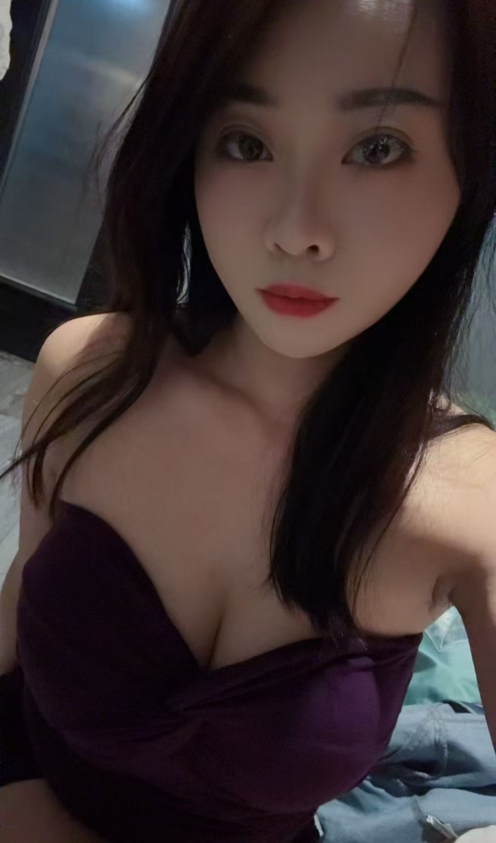 川沙爆乳尤物馨馨