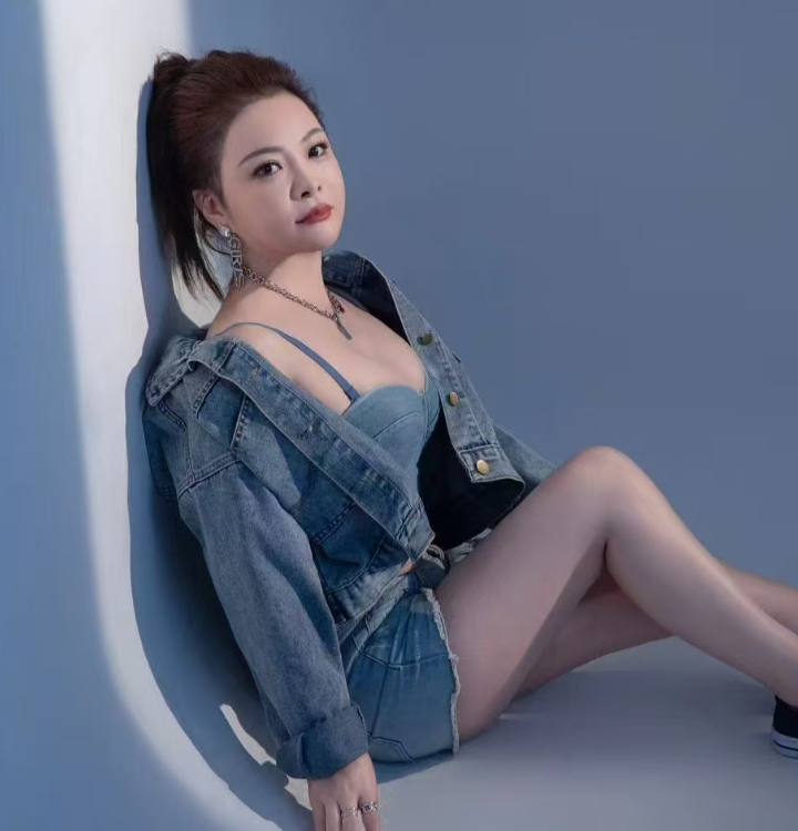 丰满魅惑小少妇冉冉