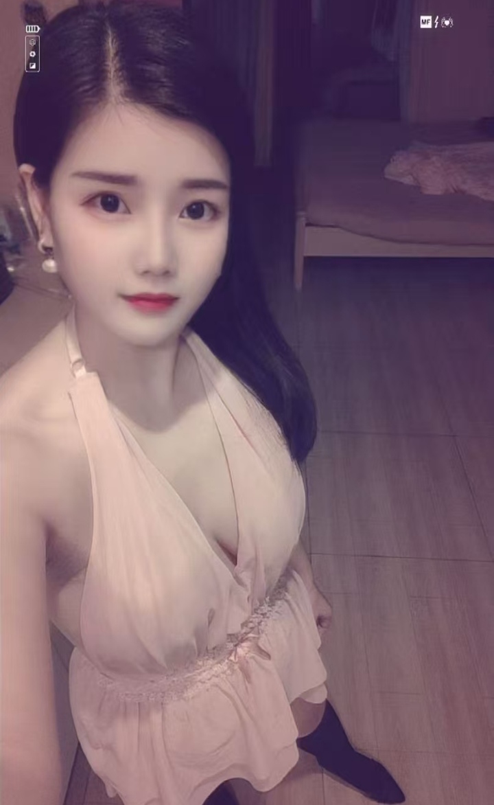 白云纯欲辣妹小白菜